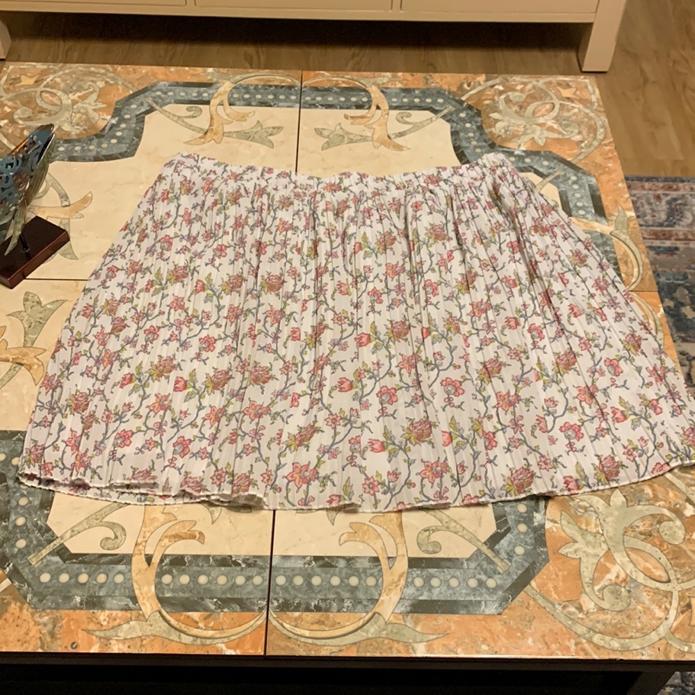 Flirty Floral Lightweight skirt